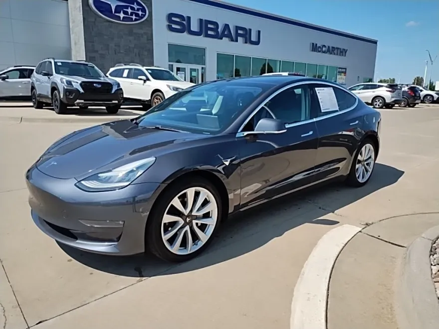 2018 Tesla Model 3 Long Range photo 1