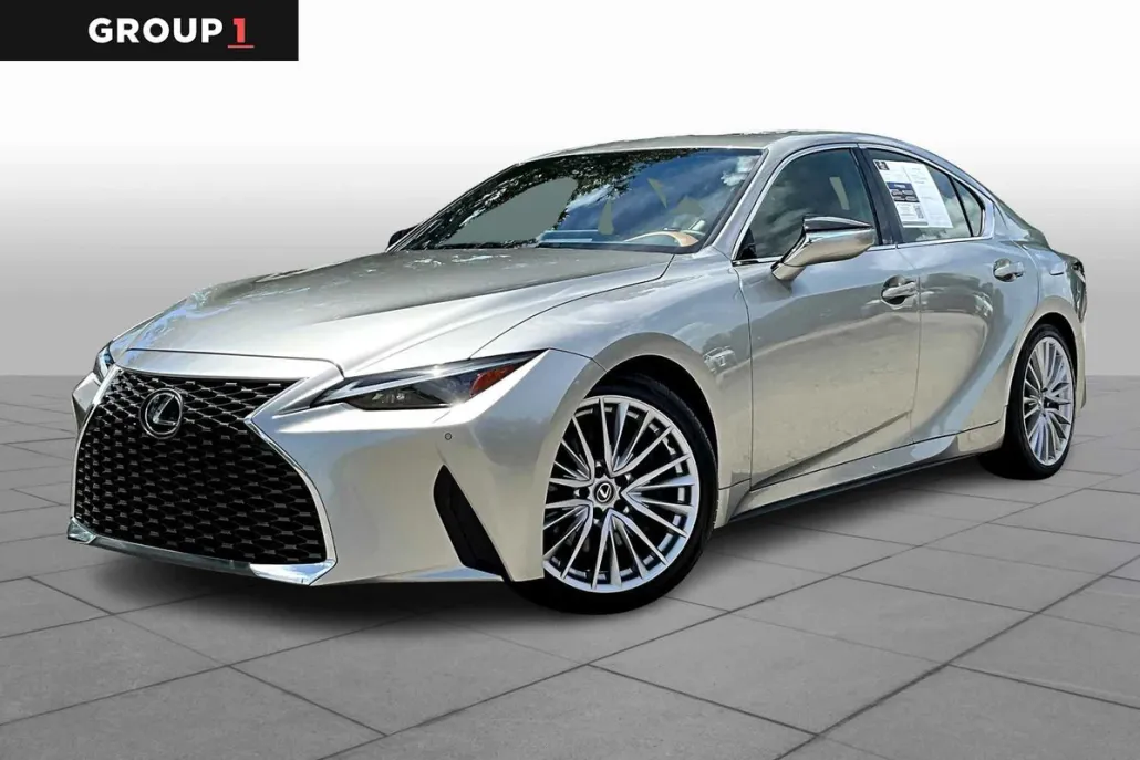 2023 Lexus IS 300 photo 1