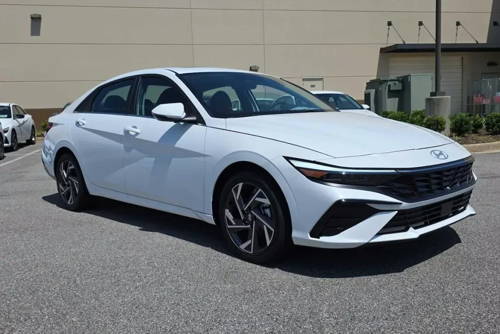 2025 Hyundai Elantra Hybrid Limited photo 1