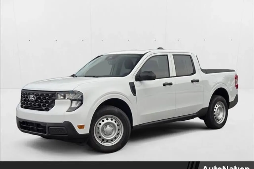 2025 Ford Maverick XL photo 1