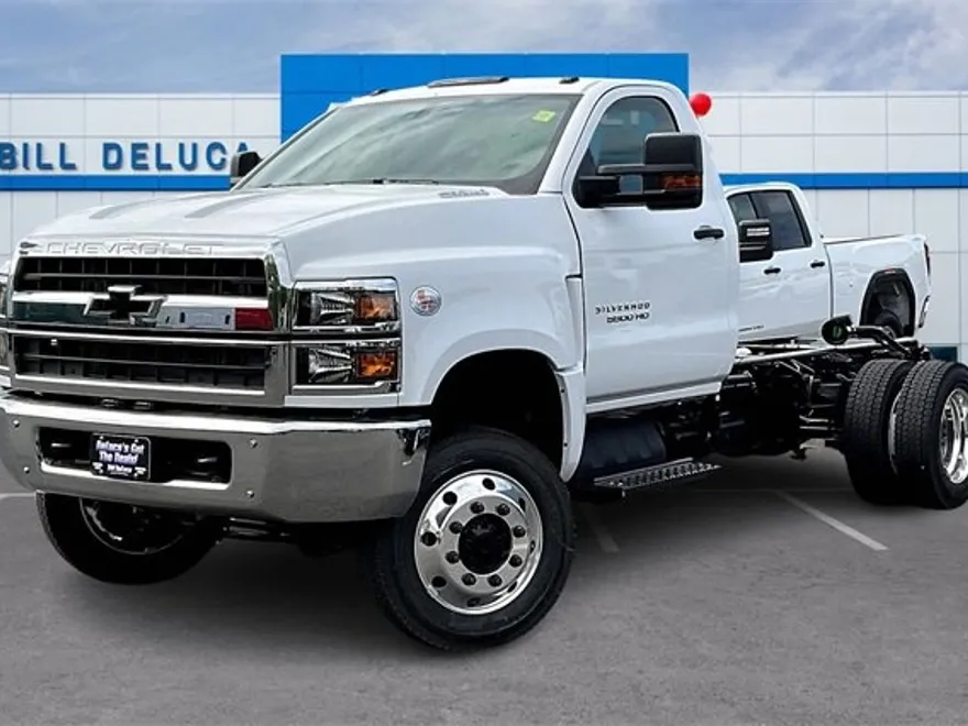 2024 Chevrolet Silverado 5500HD Work Truck photo 1