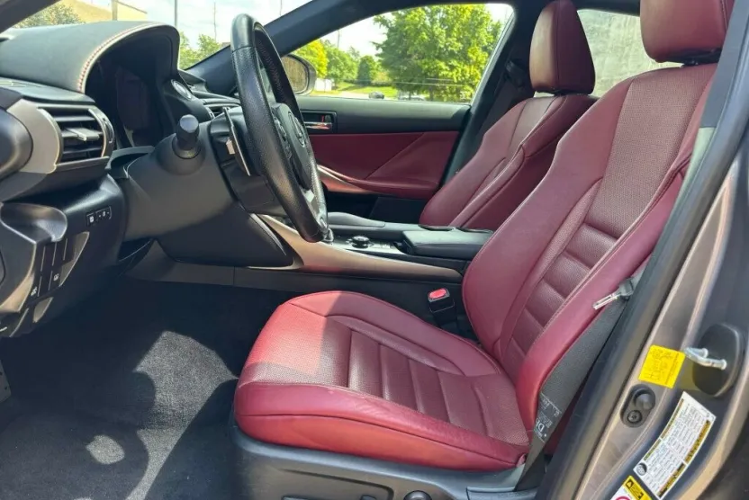 2014 Lexus IS 350 photo 1