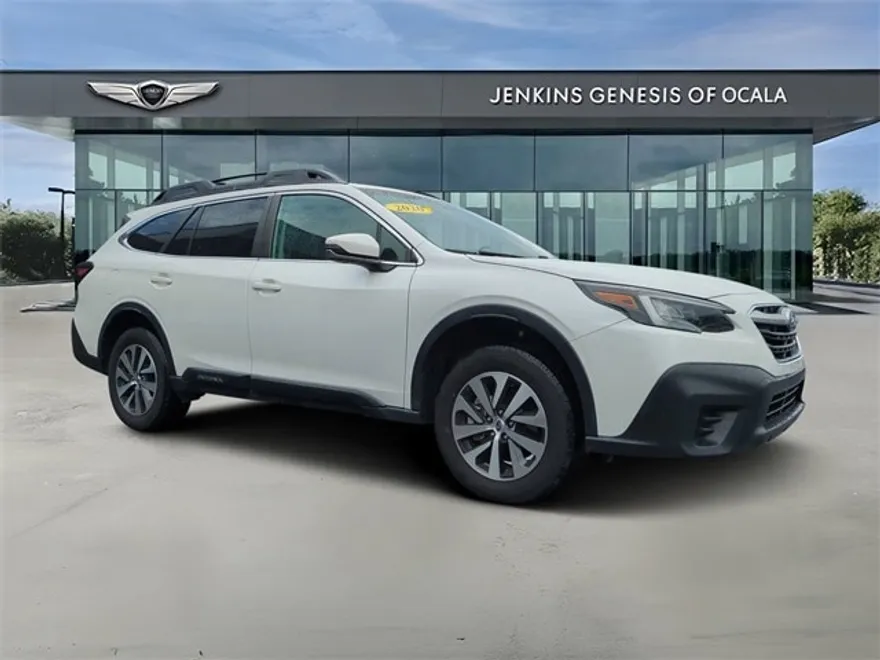 2020 Subaru Outback Premium photo 1