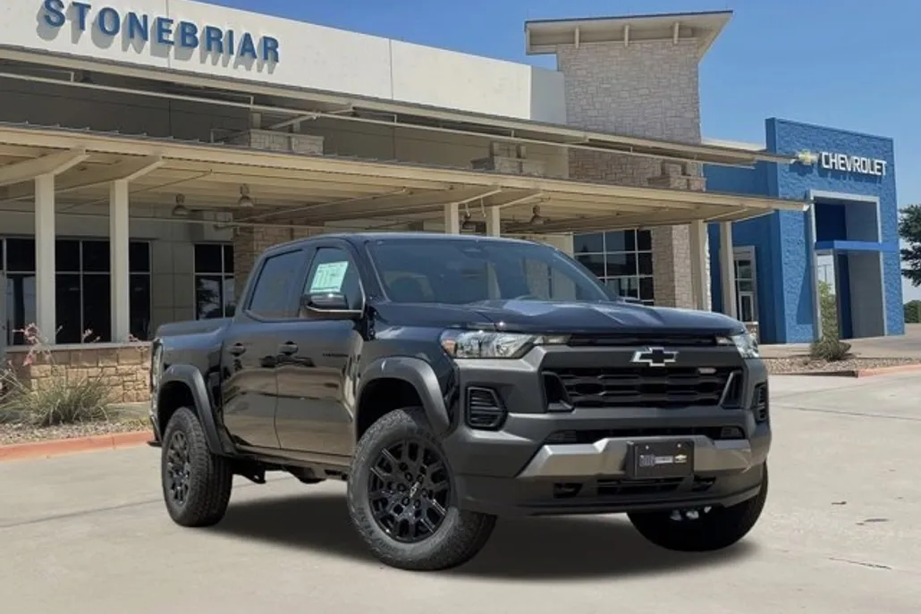2026 Chevrolet Colorado Trail Boss photo 1
