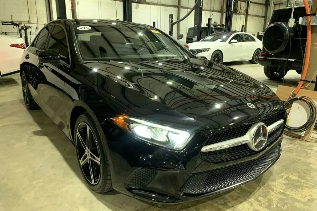 2021 Mercedes Benz A 220 4MATIC photo 1