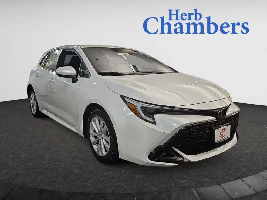 2025 Toyota Corolla SE photo 1