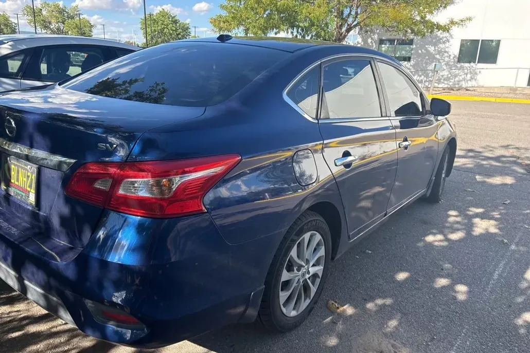 2018 Nissan Sentra SV photo 1