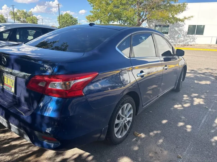 2018 Nissan Sentra SV photo 1