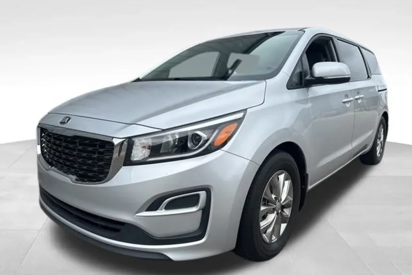 2020 Kia Sedona LX photo 1