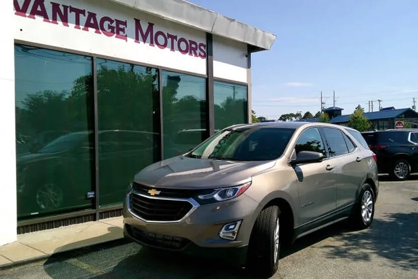 2019 Chevrolet Equinox LT photo 1