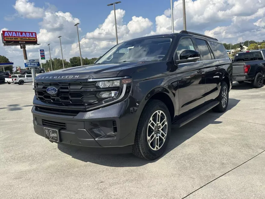 2025 Ford Expedition MAX photo 1