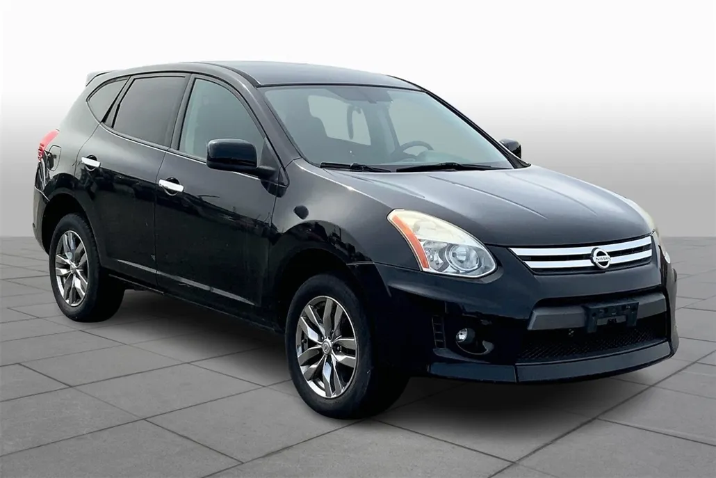 2010 Nissan Rogue S photo 1