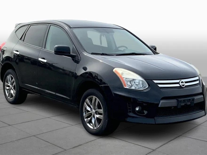 2010 Nissan Rogue S photo 1