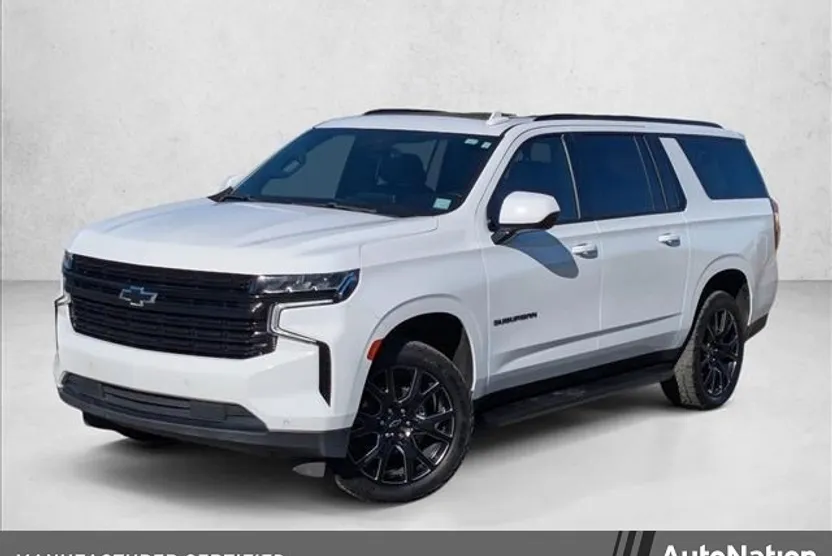 2023 Chevrolet Suburban RST photo 1