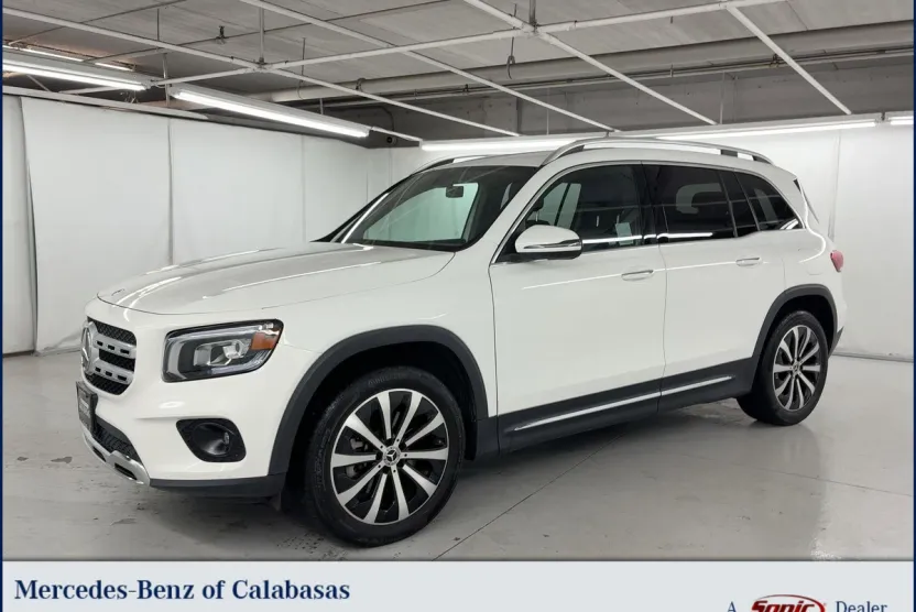 2020 Mercedes Benz GLB 250 photo 1
