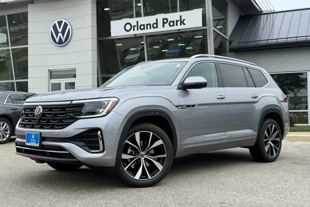 2025 Volkswagen Atlas SEL Premium R-Line photo 1