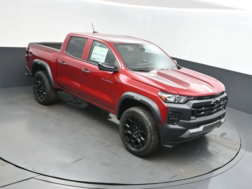 2026 Chevrolet Colorado Trail Boss photo 1