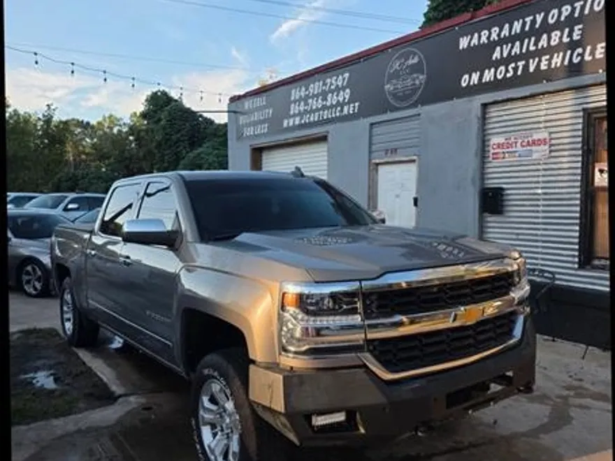 2017 Chevrolet Silverado 1500 LTZ photo 1