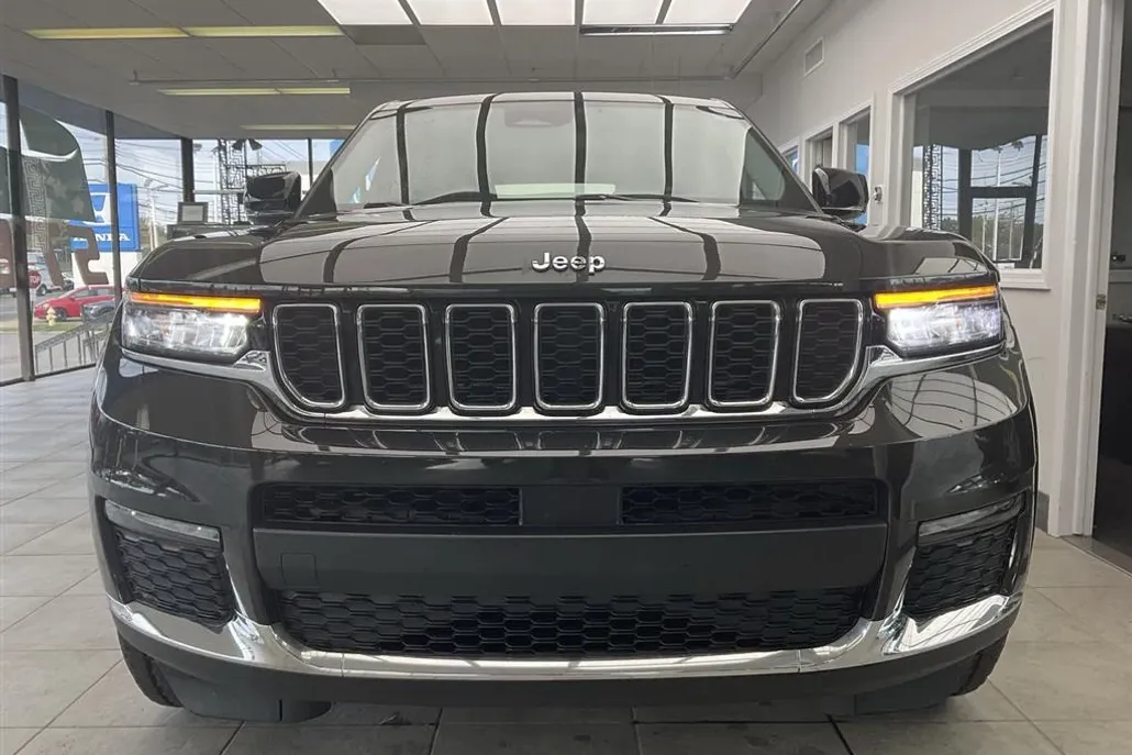2021 Jeep Grand Cherokee Limited photo 1