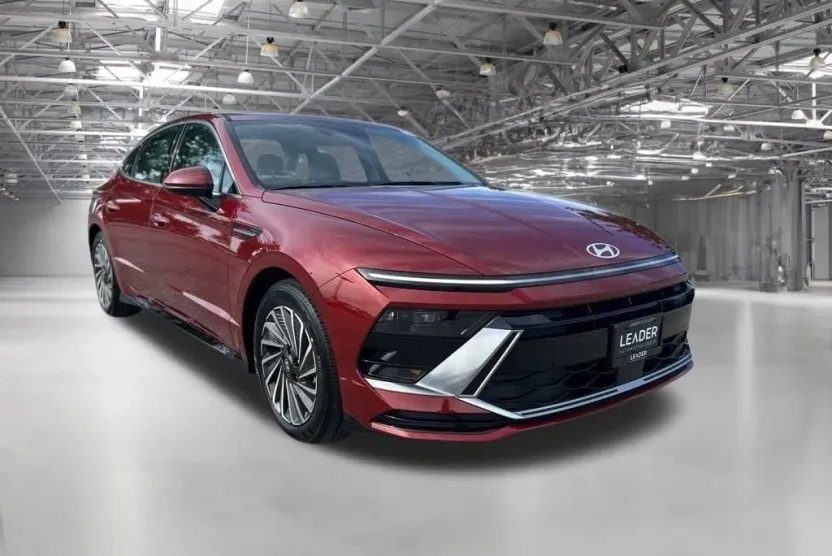 2024 Hyundai Sonata Hybrid SEL photo 1
