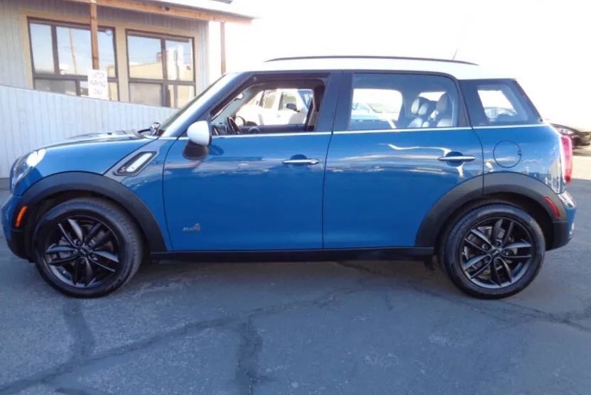 2012 Mini Countryman S ALL4 photo 1