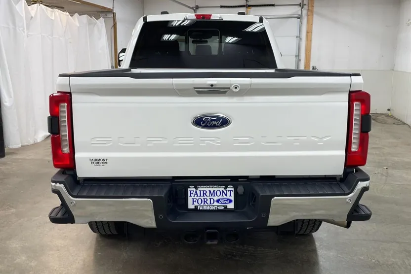2023 Ford F-350 Lariat photo 1