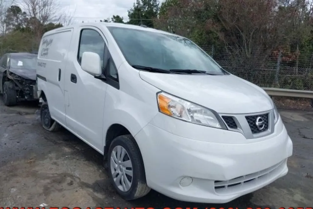 2021 Nissan NV200 SV photo 1