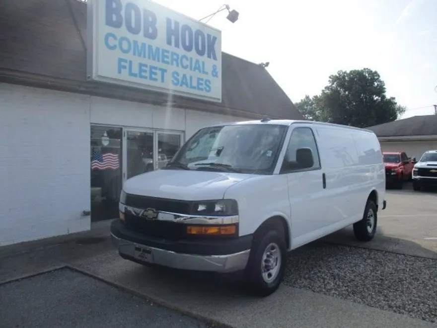 2022 Chevrolet Express Cargo 2500 photo 1