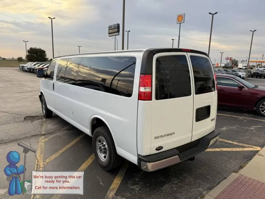 2023 Gmc Savana 3500 LT photo 1