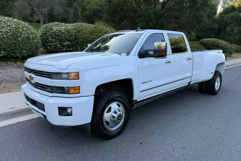 2015 Chevrolet Silverado 3500HD LTZ photo 1