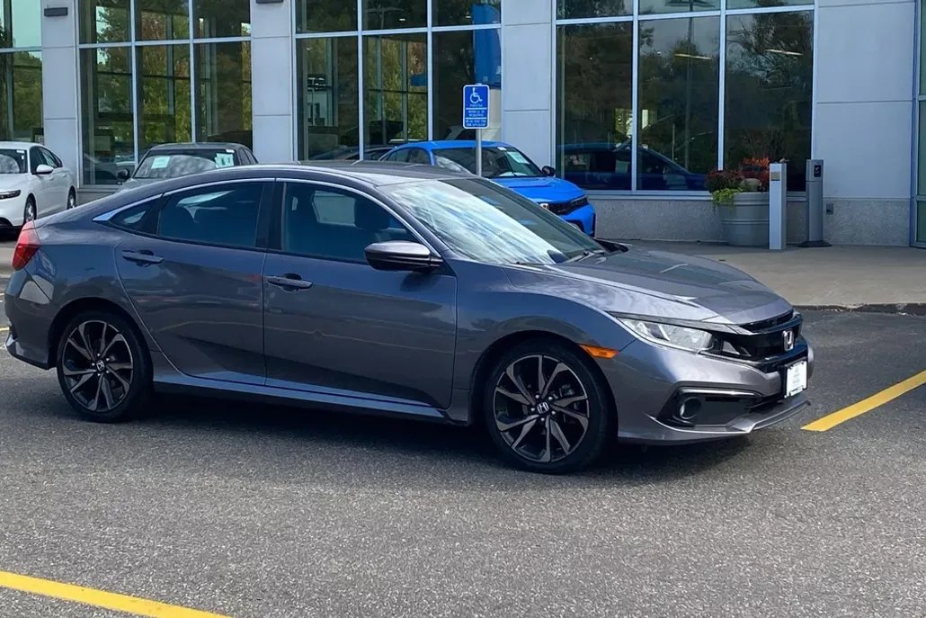 2020 Honda Civic Sport photo 1
