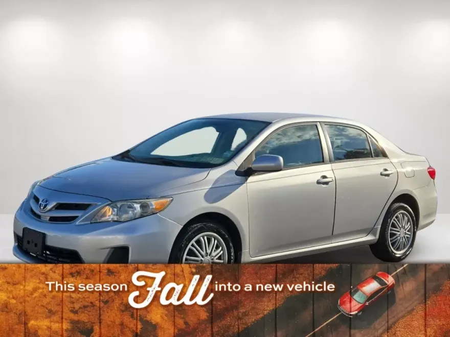 2012 Toyota Corolla photo 1