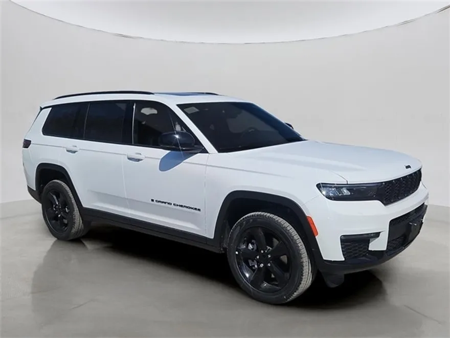 2025 Jeep Grand Cherokee Limited photo 1