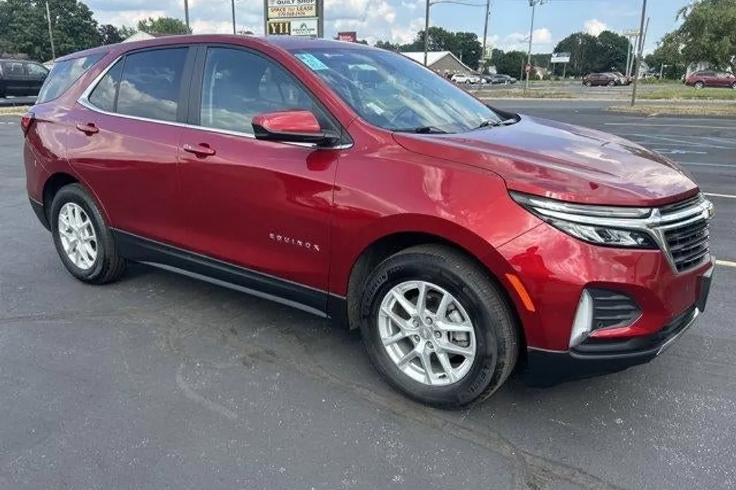 2023 Chevrolet Equinox photo 1