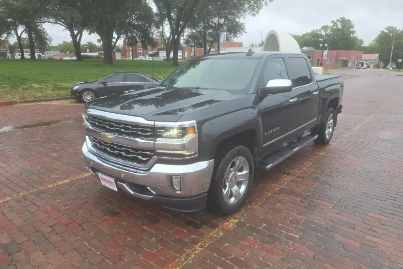 2017 Chevrolet Silverado 1500 LTZ photo 1