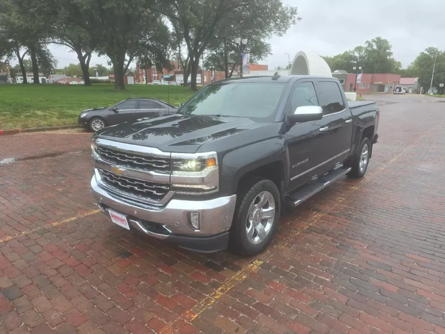 2017 Chevrolet Silverado 1500 LTZ photo 1