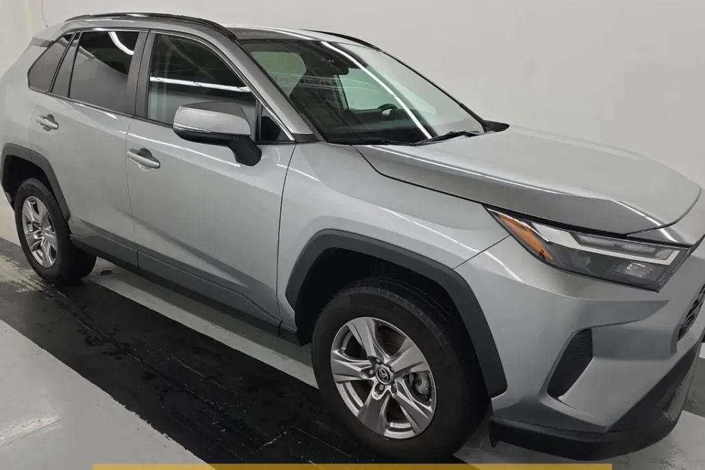 2022 Toyota RAV4 XLE Sport photo 1