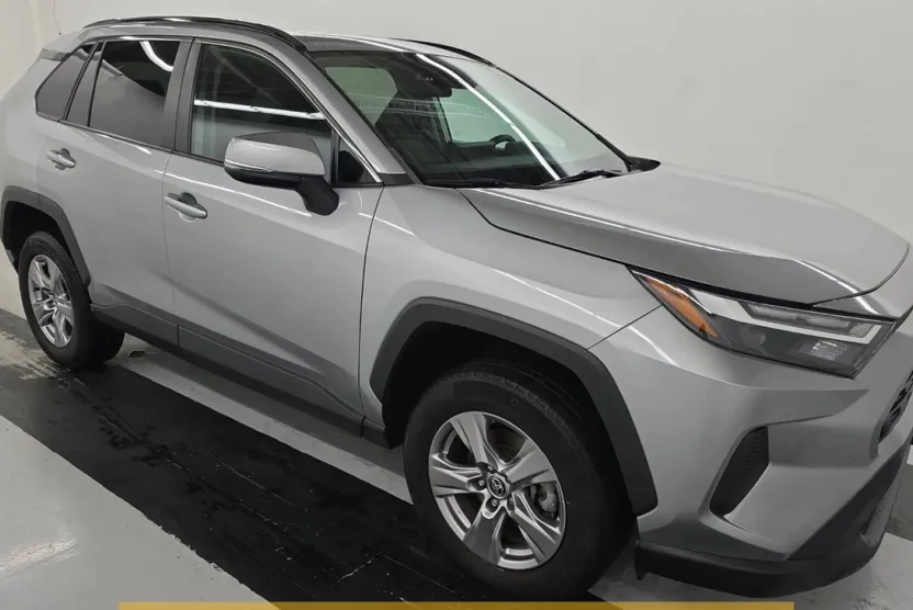 2022 Toyota RAV4 XLE Sport photo 1