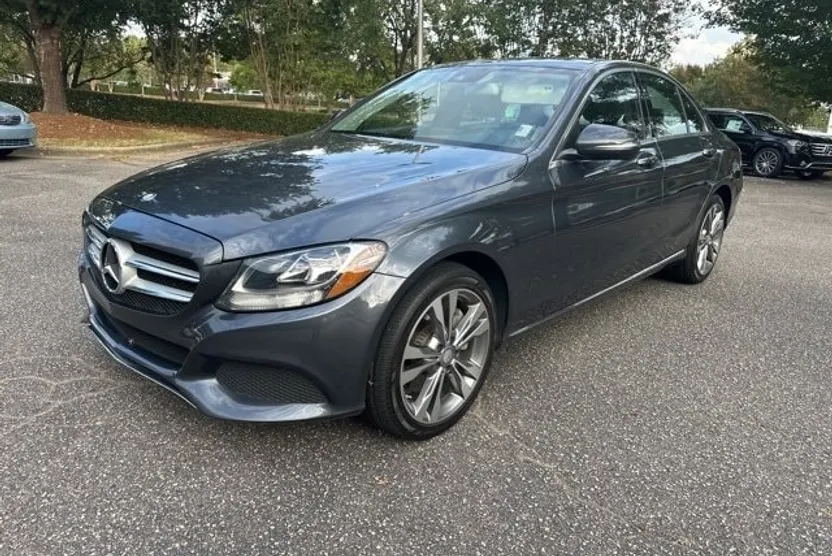 2016 Mercedes Benz C 300 4MATIC Sedan photo 1