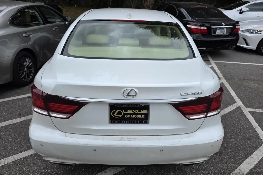2014 Lexus LS 460 photo 1