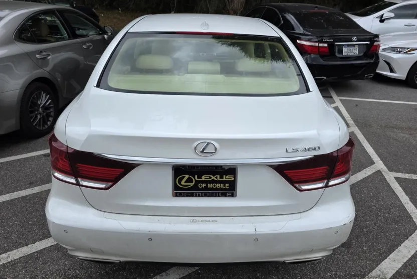 2014 Lexus LS 460 photo 1