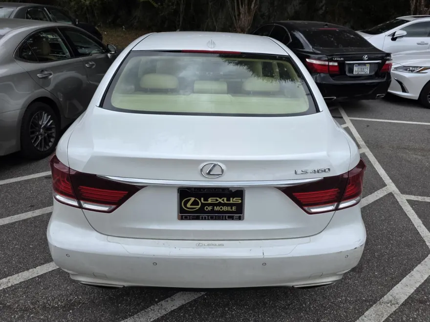 2014 Lexus LS 460 photo 1