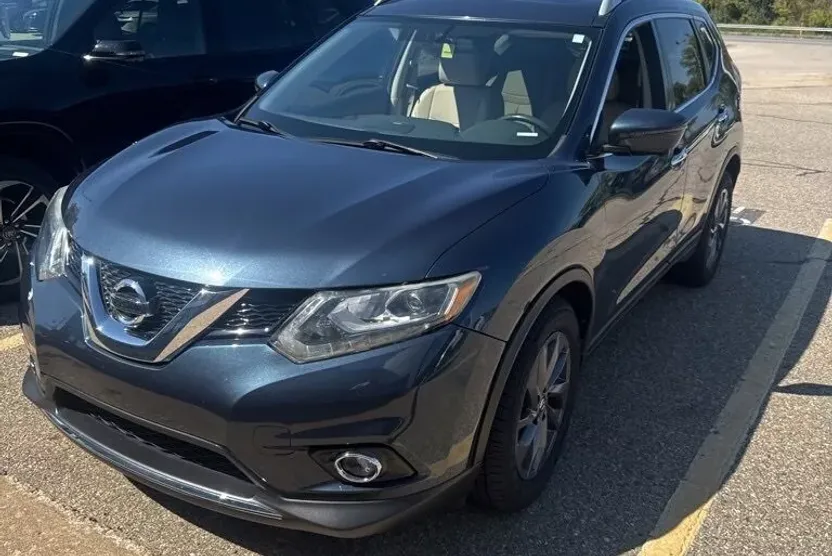 2016 Nissan Rogue SL photo 1