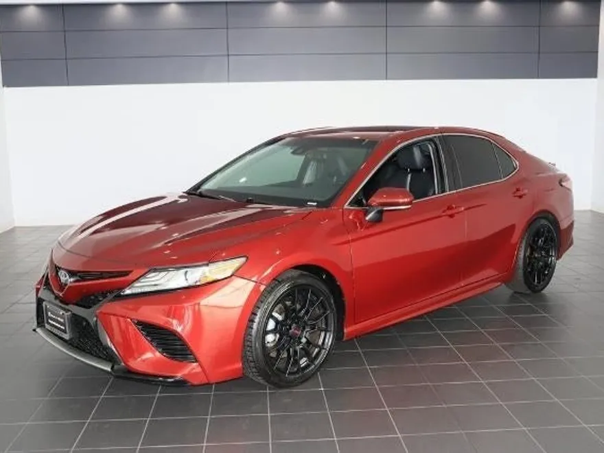2018 Toyota Camry XSE photo 1