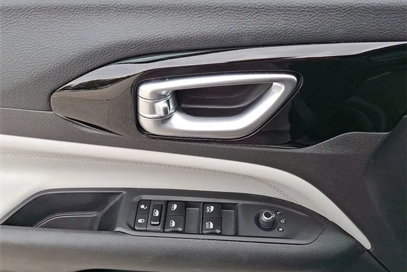 2024 Jeep Compass Limited photo 1