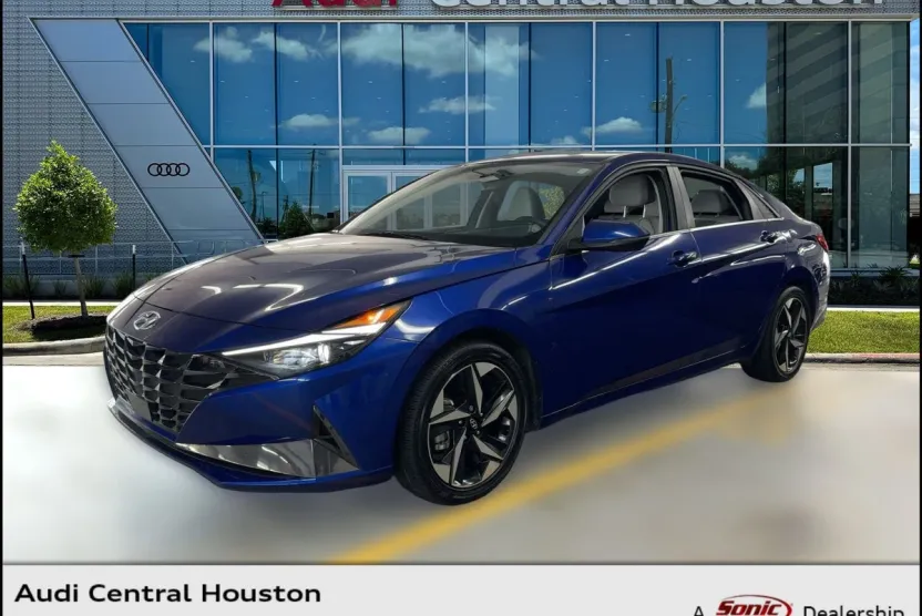 2023 Hyundai Elantra Limited photo 1