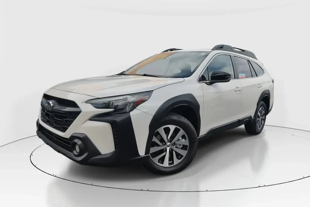 2023 Subaru Outback Premium photo 1
