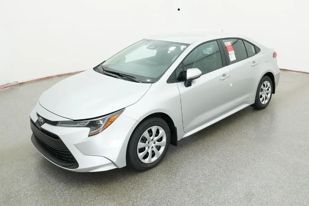 2026 Toyota Corolla LE photo 1