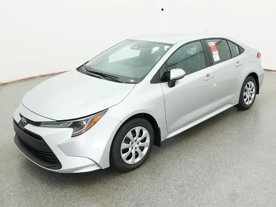 2026 Toyota Corolla LE photo 1