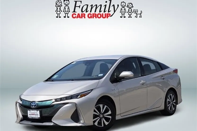 2018 Toyota Prius Prime Premium photo 1